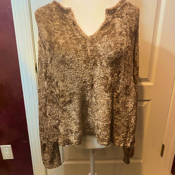 Duna Handloomed Sweater in Cozy Tan